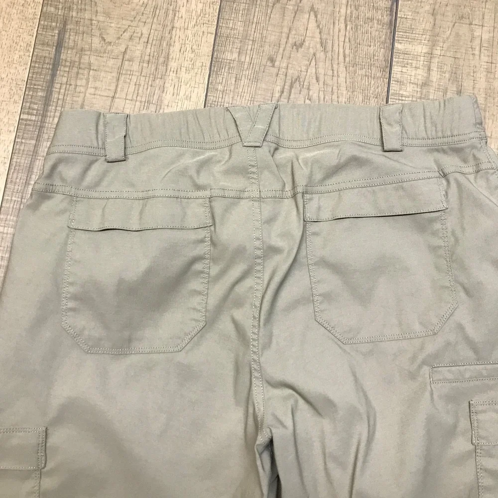 Duluth Capri Pants Womens Size 16 Tan Beige Dry on the Fly Cargo Hiking UPF 50 - Picture 3 of 12